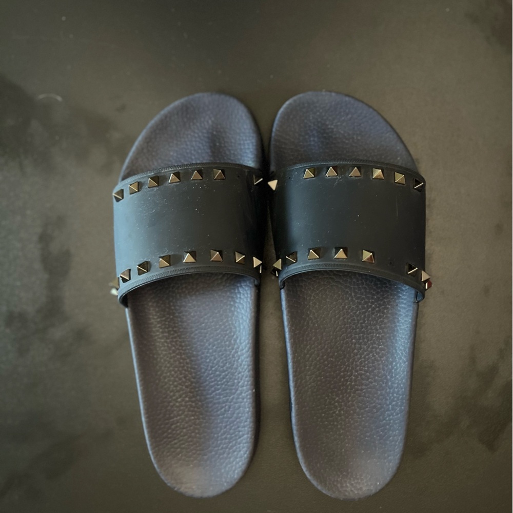 Valentino Garavani Rockstud Pool Slides - Picture 1 of 9